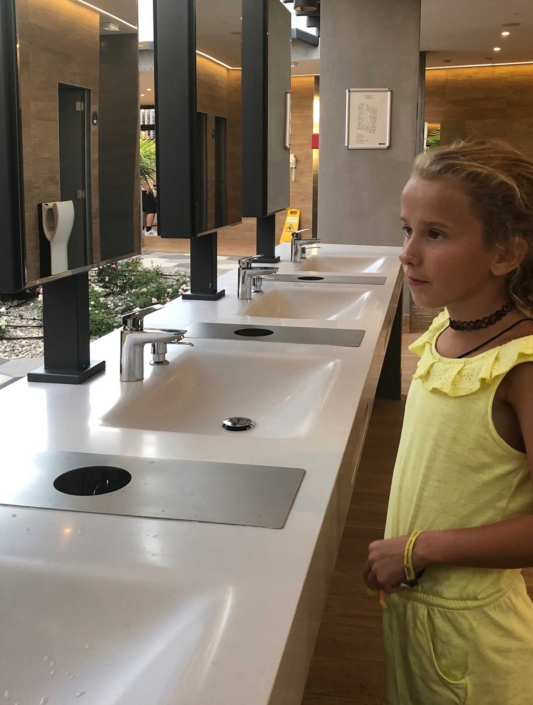 baños-contract-glamping-unibaño-dest-2